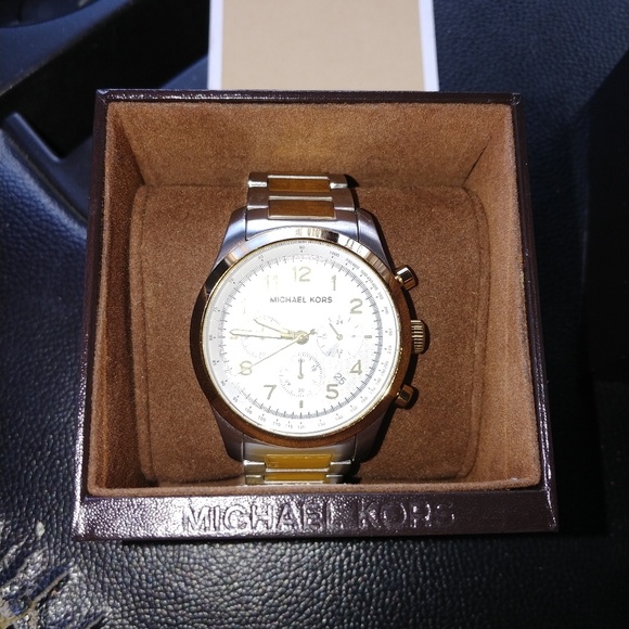 Watch - Picture 6 of 6